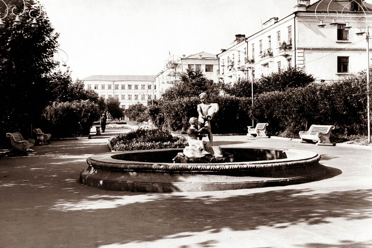 Сквер у к-ра Рекорд, 1958 г.